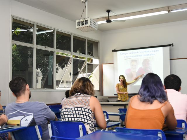 Campus Vitória recebe palestrante francesa