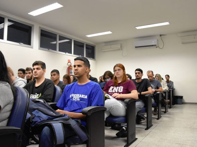 Campus Vitória recebe palestras de orientações para processos seletivos de estágio