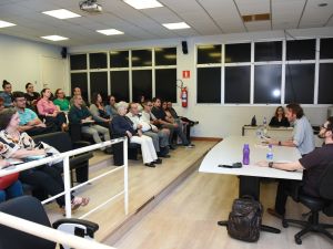 2022 - PPGEH recebe professor polonês para palestra sobre literatura brasileira