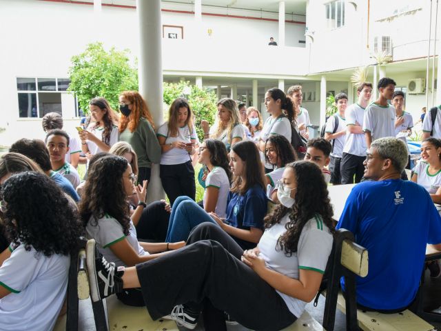 Campus Vitória realiza Show de Talentos durante intervalos