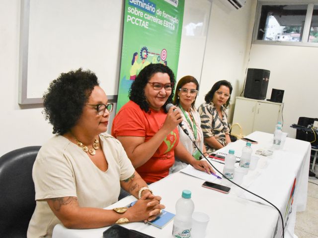 Campus Vitória sedia seminário de formação sobre carreiras