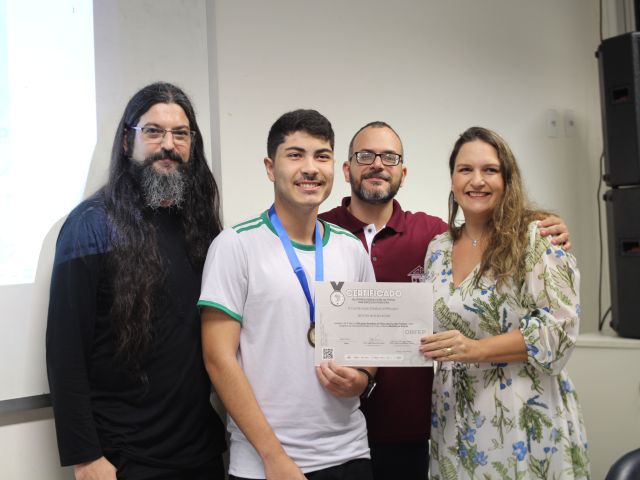 Estudantes do Ifes se destacam na OBF e OBFEP 2024