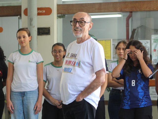 Campus Vitória realiza Semana do Livro, da Biblioteca e do Servidor