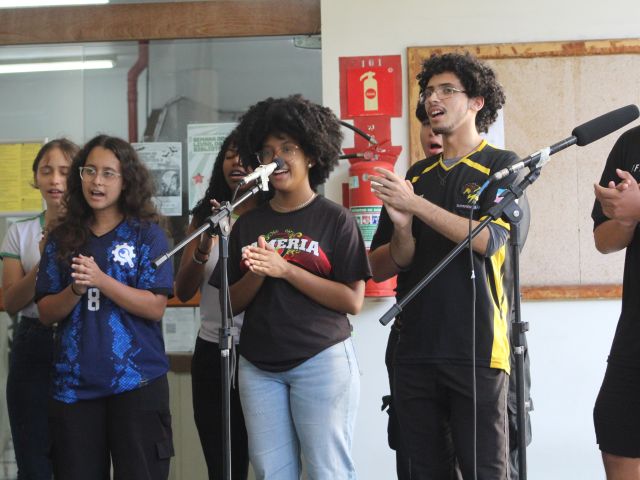 Campus Vitória realiza Semana do Livro, da Biblioteca e do Servidor
