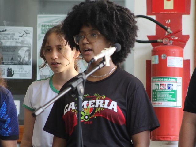 Campus Vitória realiza Semana do Livro, da Biblioteca e do Servidor