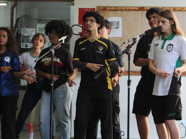 Campus Vitória realiza Semana do Livro, da Biblioteca e do Servidor
