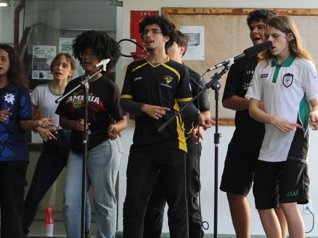 Campus Vitória realiza Semana do Livro, da Biblioteca e do Servidor