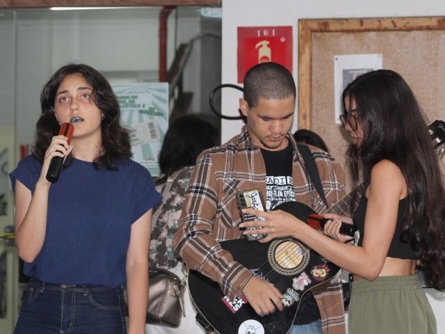 Campus Vitória realiza Semana do Livro, da Biblioteca e do Servidor