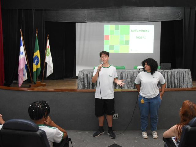 Estudantes novos são recebidos com programação especial em 6 de fevereiro