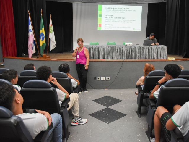 Estudantes novos são recebidos com programação especial em 6 de fevereiro