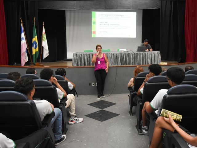 Estudantes novos são recebidos com programação especial em 6 de fevereiro