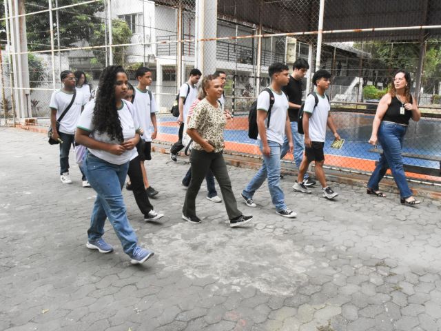 Estudantes novos são recebidos com programação especial em 6 de fevereiro