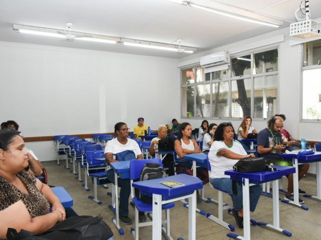 Estudantes novos são recebidos com programação especial em 6 de fevereiro