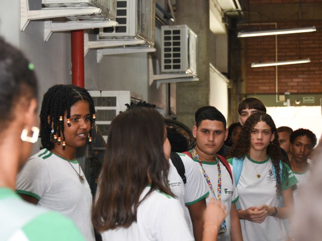 Estudantes novos são recebidos com programação especial em 6 de fevereiro