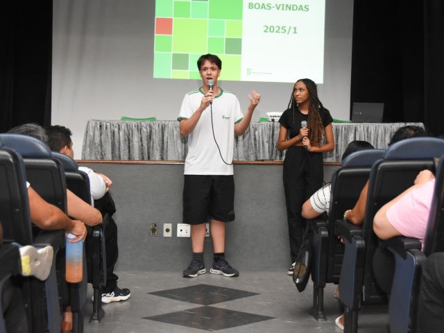 Estudantes novos são recebidos com programação especial em 6 de fevereiro